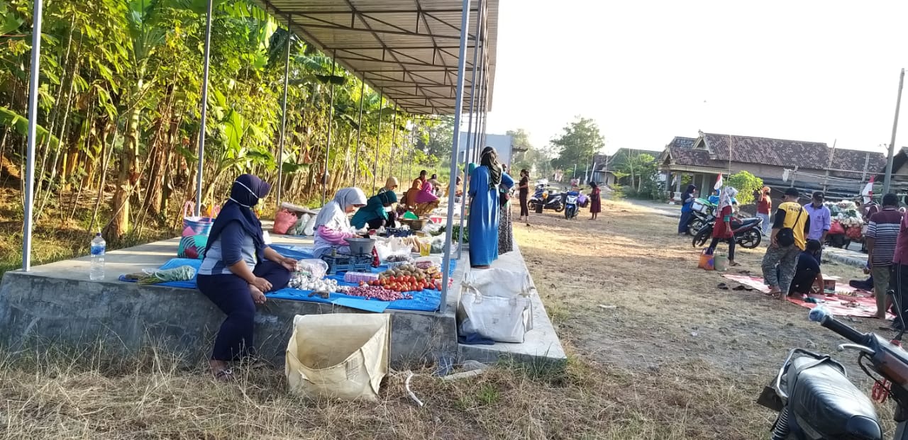 PERPINDAHAN PASAR DESA CARIKAN